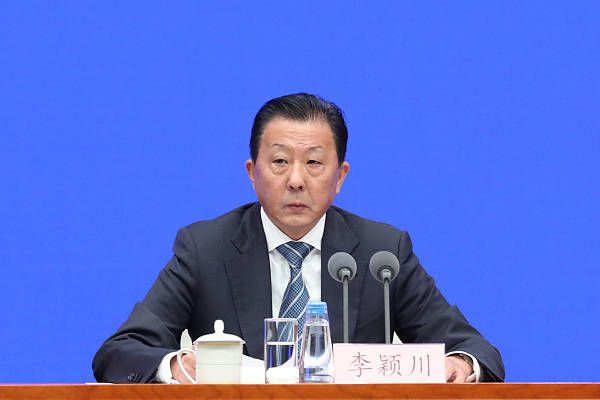 据悉，在6月4日上线Disney+后，《星球大战：侍者》的前五天收看量达到了1110 万次，首播表现出色，而在播出三周后收看趋势却大幅跌落，创下了星战衍生剧最低收视率记录。