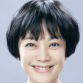 狄龙说，洪金宝从小带队，功夫很扎实，成龙叫自己爸，功夫很好，而且是性情中人，拍的戏都很爱国，很自豪，“他说我是中国人，不让外国人看不起，而且他是拼命三郎，没有演员像他这样搏命的。